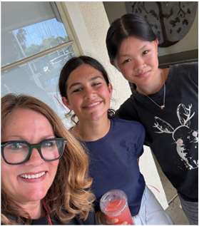 Stephanie Gilpin Guerra with her daughters